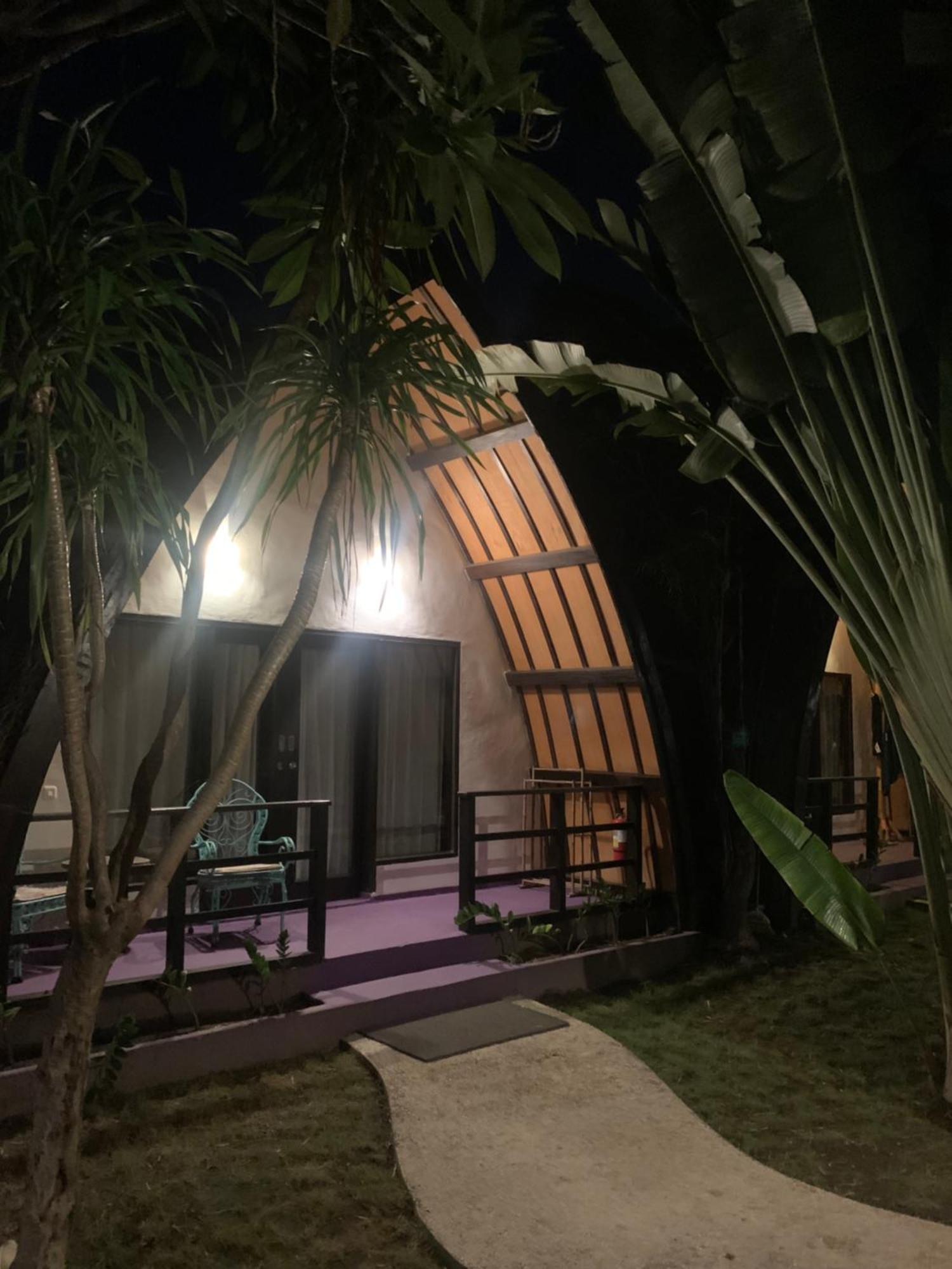 Diversia Diving Club & Bungalows غيلي تراوانغان المظهر الخارجي الصورة