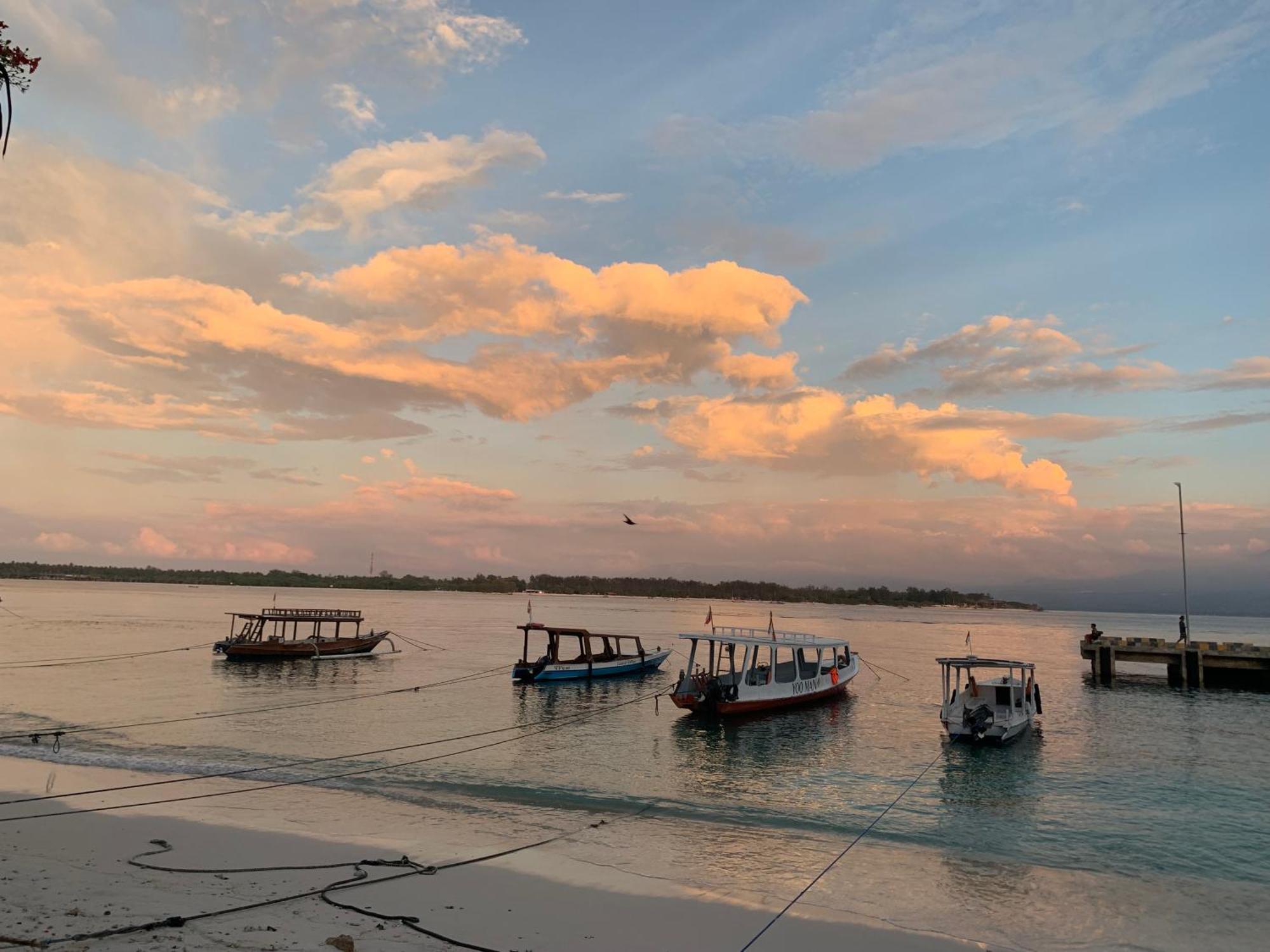 Diversia Diving Club & Bungalows غيلي تراوانغان المظهر الخارجي الصورة