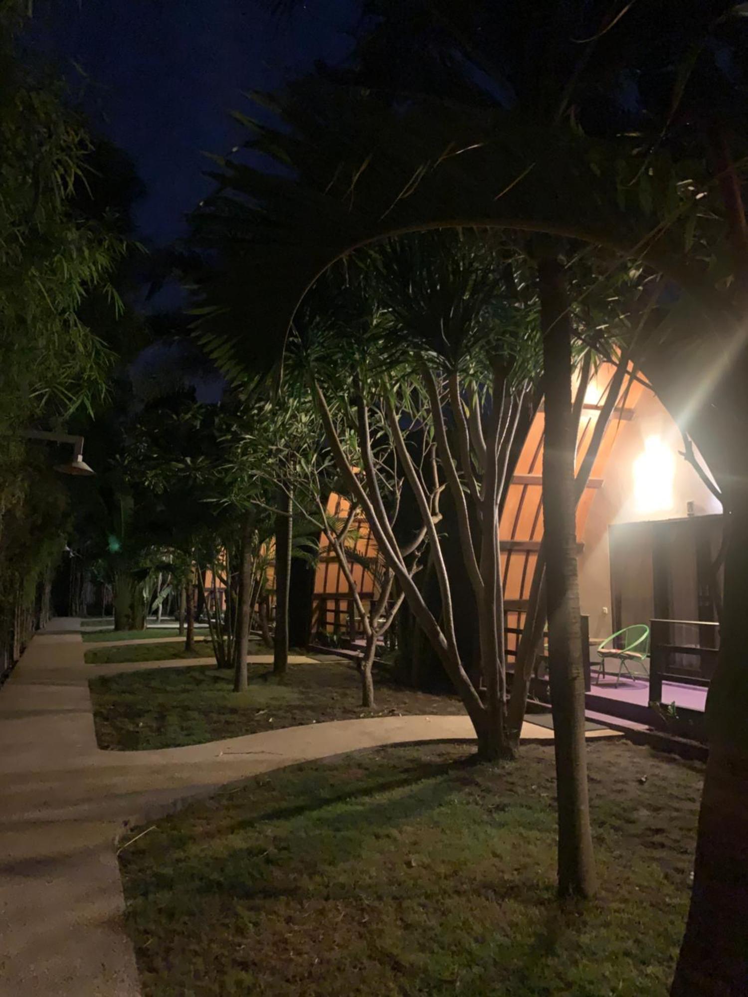 Diversia Diving Club & Bungalows غيلي تراوانغان المظهر الخارجي الصورة
